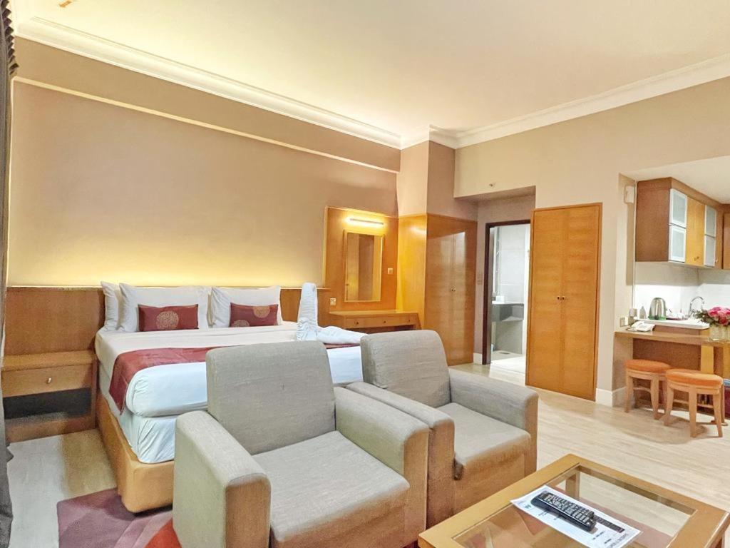 Hotel The Avenue M 3*